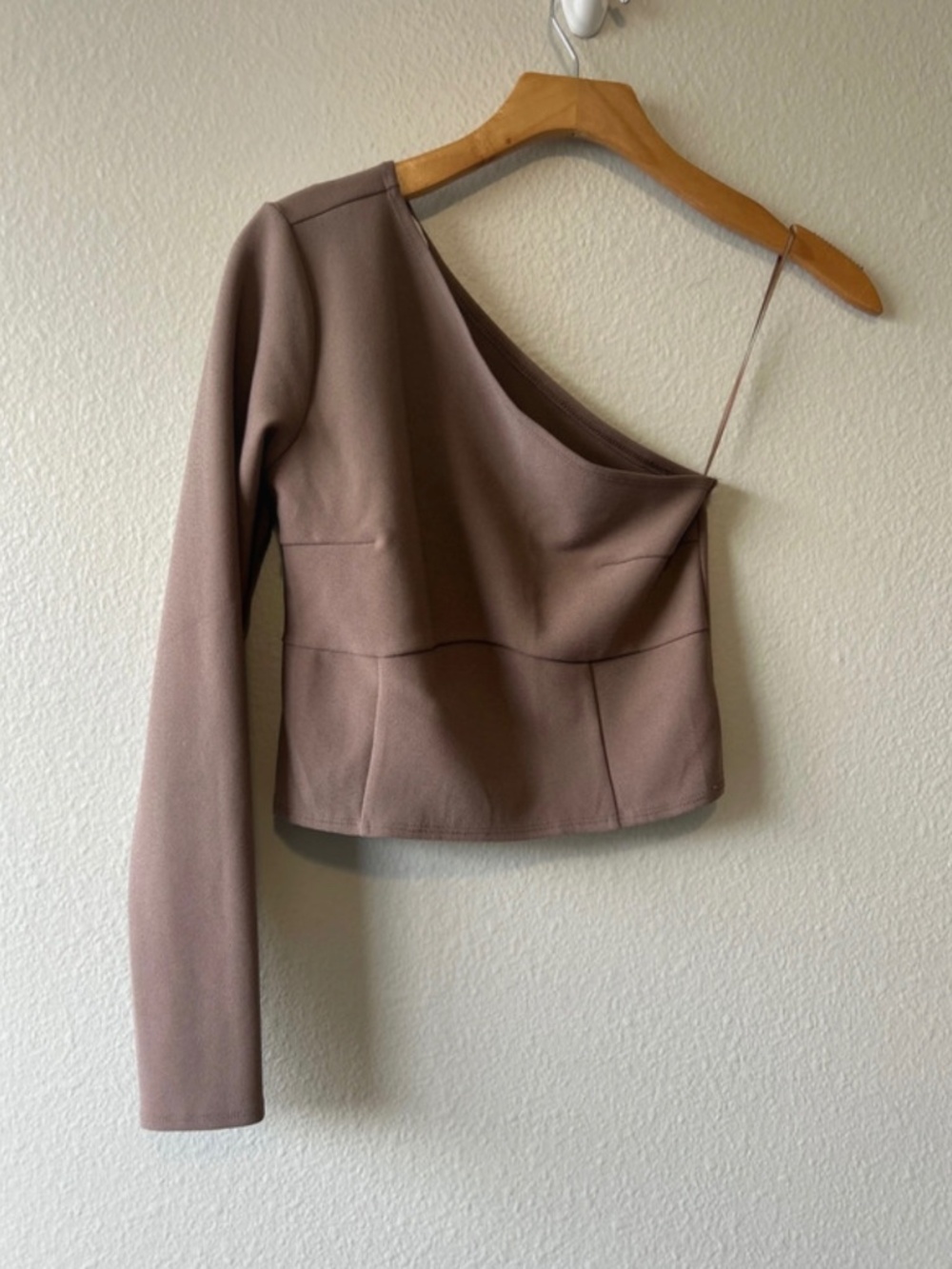 Abercrombie & Fitch brown one shoulder crop fitted top, Size M